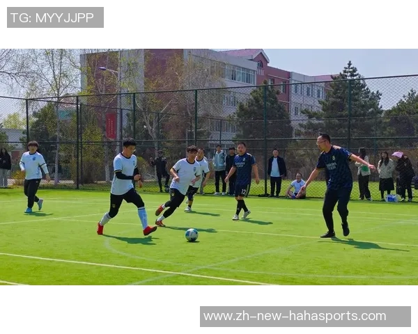 足球还在激情燃烧的赛场上继续书写传奇与梦想的篇章